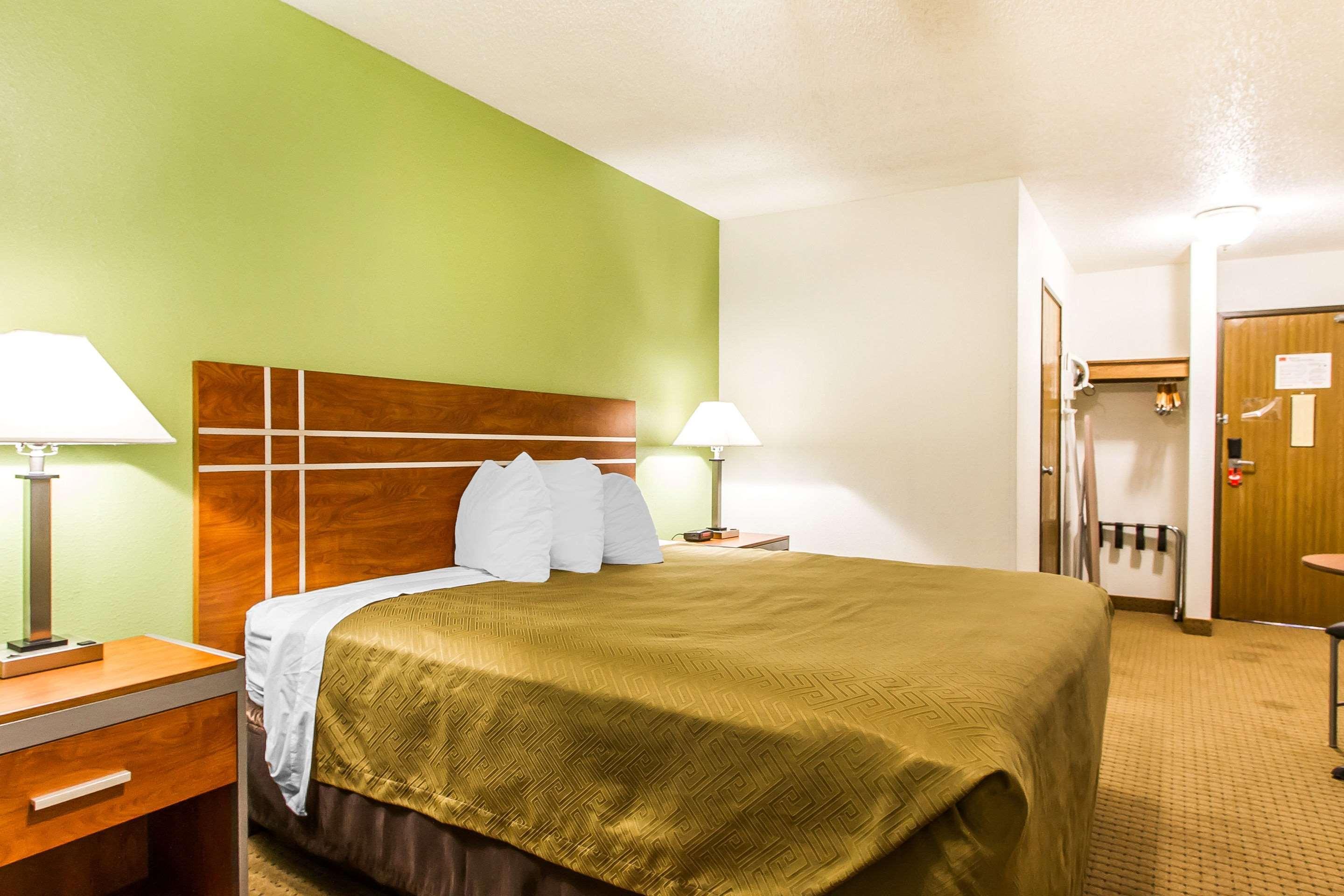 Econo Lodge & Suites Pekin Luaran gambar