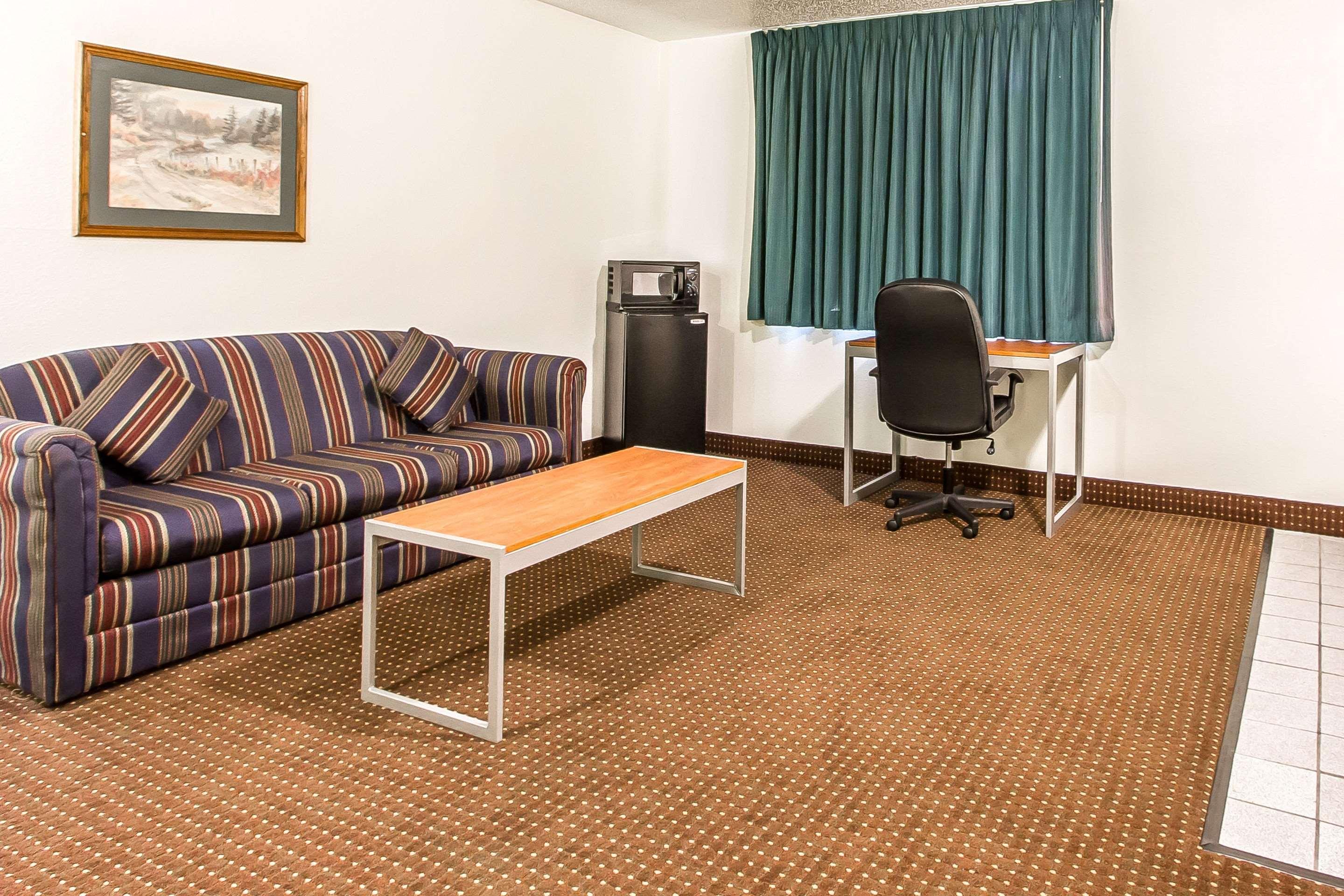 Econo Lodge & Suites Pekin Luaran gambar
