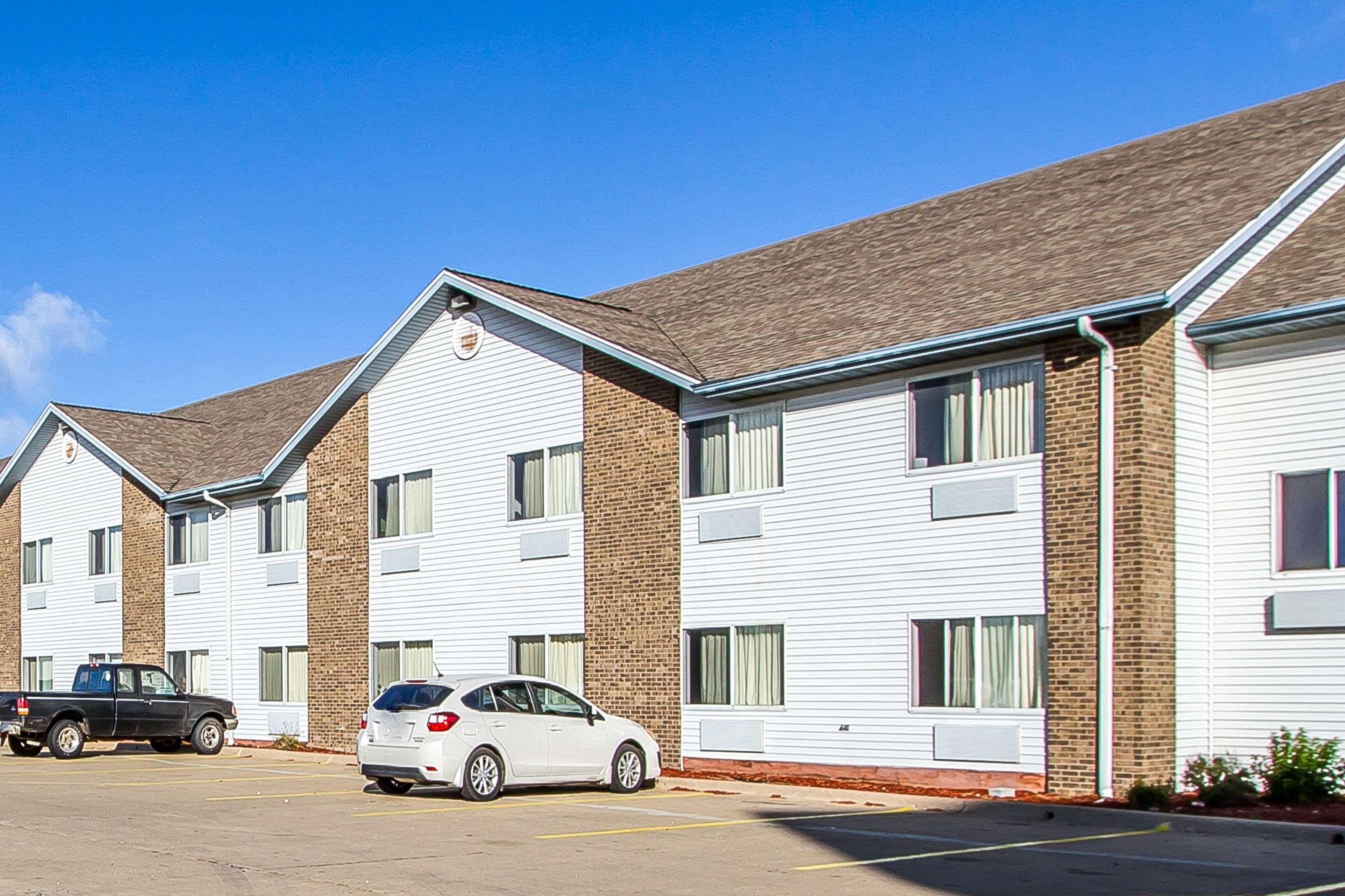 Econo Lodge & Suites Pekin Luaran gambar