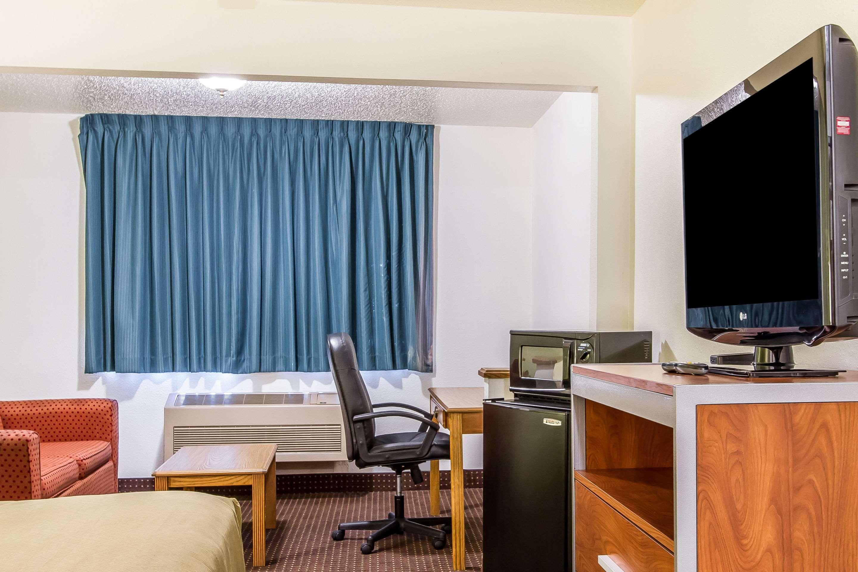 Econo Lodge & Suites Pekin Luaran gambar
