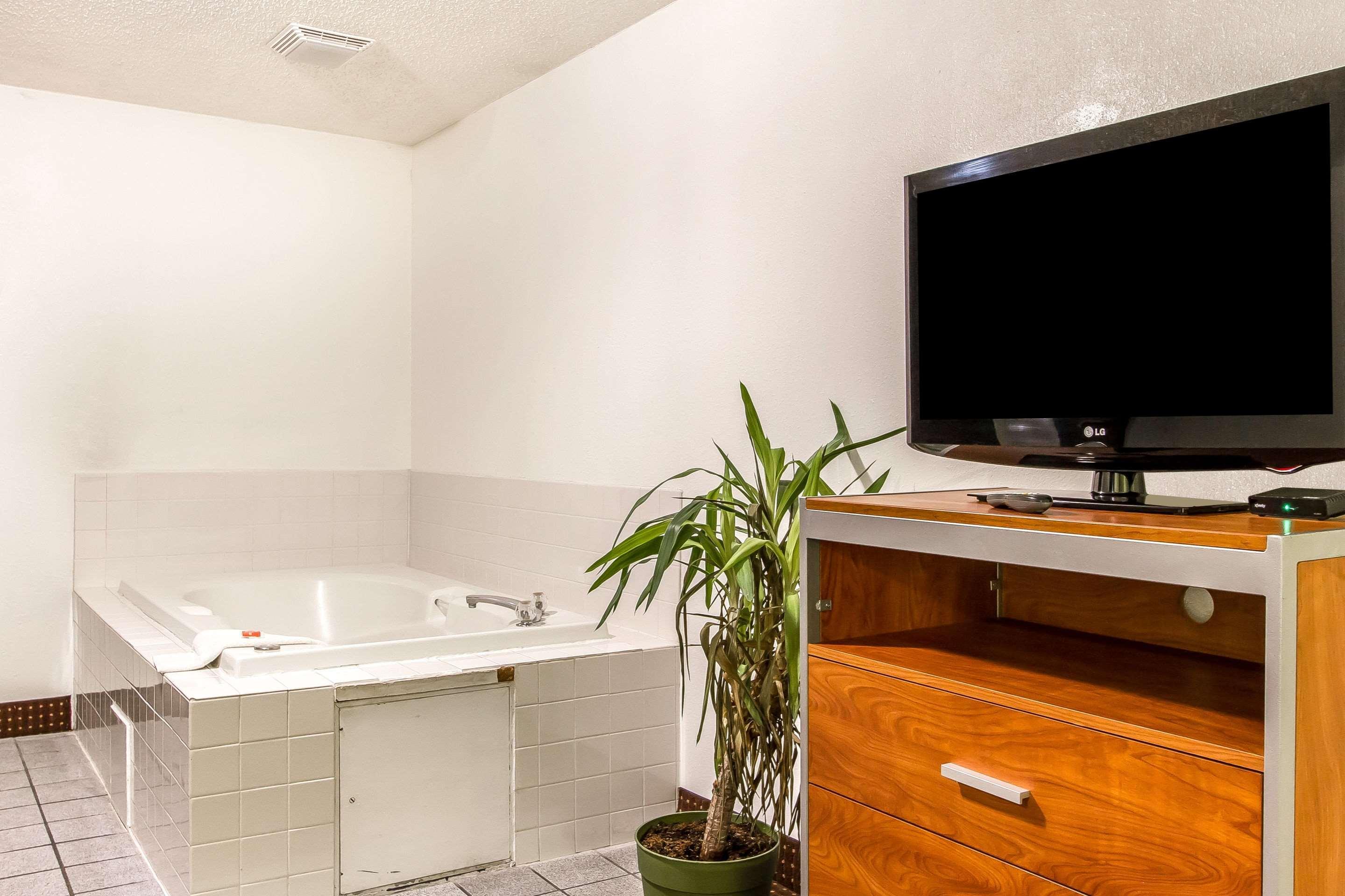 Econo Lodge & Suites Pekin Luaran gambar